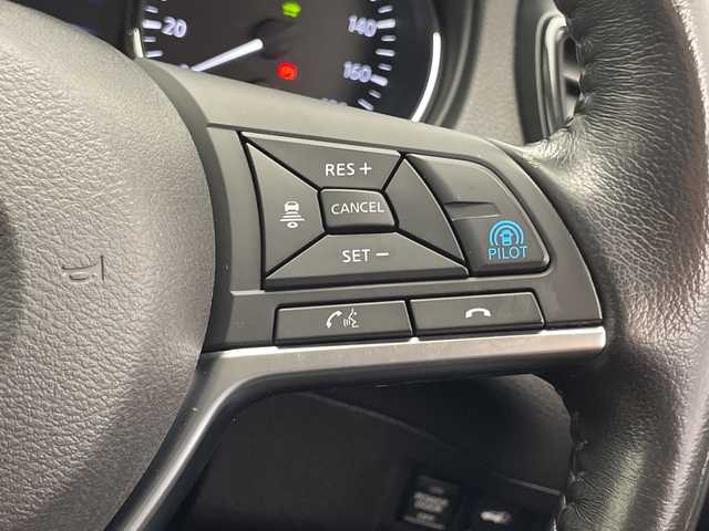 日産 エクストレイル ハイブリッド 20X 千葉県 2018(平30)年 3.6万km ダイヤモンドブラック 純正ナビ/　CD/DVD/Bluetooth/フルセグTV/プロパイロット/レーダークルーズコントロール/レーンキープアシスト/衝突軽減ブレーキ/クリアランスソナー/全方位カメラ/ブラインドスポットモニター/電動パーキング/オートホールド/パワーバックドア/デジタルインナーミラー/ルーフレール/LEDライト/フォグランプ/ETC/前後ドラレコ/ヒーテッドミラー/フロアマット/ドアバイザー