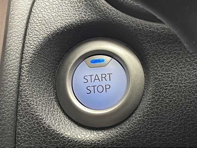 日産 ノート 千葉県 2018(平30)年 1.3万km ガーネットレッド 衝突軽減ブレーキ/レーンキープアシスト/レーダークルーズコントロール/純正SDナビ/（フルセグ/Bluetooth/CD/DVD/FM/AM）/ETC/アイドリングストップ/ハーフレザーシート/デジタルインナーミラー/LEDヘッドライト/フォグライト/電動格納ミラー