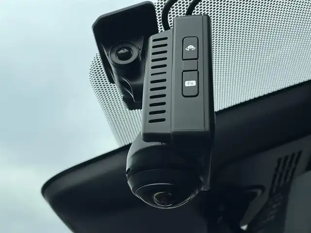 トヨタ アルファードハイブリット Z 東京都 2024(令6)年 1万km ホワイトパールクリスタルシャイン トヨタチームメイト　/セーフティセンス　/左右独立ムーンルーフ　/ユニバーサルステップ　/パワーサンシェード　/パノラミックビューモニター　/ブラインドスポットモニター　/デジタルインナーミラー