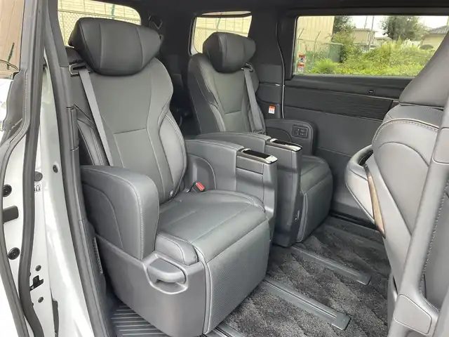 トヨタ アルファードハイブリット Z 東京都 2024(令6)年 1万km ホワイトパールクリスタルシャイン トヨタチームメイト　/セーフティセンス　/左右独立ムーンルーフ　/ユニバーサルステップ　/パワーサンシェード　/パノラミックビューモニター　/ブラインドスポットモニター　/デジタルインナーミラー