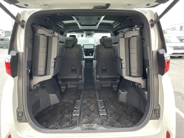 トヨタ アルファードハイブリット Z 東京都 2024(令6)年 1万km ホワイトパールクリスタルシャイン トヨタチームメイト　/セーフティセンス　/左右独立ムーンルーフ　/ユニバーサルステップ　/パワーサンシェード　/パノラミックビューモニター　/ブラインドスポットモニター　/デジタルインナーミラー