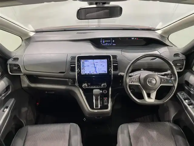 日産 セレナ ハイウェイスター プロパイロットED 愛知県 2016(平28)年 5.4万km マルーンレッド 2トーン 純正10インチナビ/プロパイロット/衝突軽減ブレーキ/両側電動スライドドア/ビルトインETC/LEDヘッドライト/バックカメラ/フルセグＴＶ/Ｂｌｕｅｔｏｏｔｈ/コーナーセンサー/レーンキープアシスト/HDMI接続/プッシュスタート/USB接続/スマートキー/CD/DVD再生/アイドリングストップ/ミュージックサーバー/ミュージックプレイヤー接続/純正フロアマット/純正アルミホイール/オートライト/禁煙車/2トーンカラー/ウィンカーミラー/電動格納ミラー/フォグランプ/電動パーキングブレーキ/オートブレーキホールド/横滑り防止装置/ステアリングリモコン/ハンズフリーパワースライドドア/Wエアコン