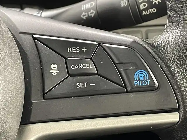 日産 セレナ ハイウェイスター プロパイロットED 愛知県 2016(平28)年 5.4万km マルーンレッド 2トーン 純正10インチナビ/プロパイロット/衝突軽減ブレーキ/両側電動スライドドア/ビルトインETC/LEDヘッドライト/バックカメラ/フルセグＴＶ/Ｂｌｕｅｔｏｏｔｈ/コーナーセンサー/レーンキープアシスト/HDMI接続/プッシュスタート/USB接続/スマートキー/CD/DVD再生/アイドリングストップ/ミュージックサーバー/ミュージックプレイヤー接続/純正フロアマット/純正アルミホイール/オートライト/禁煙車/2トーンカラー/ウィンカーミラー/電動格納ミラー/フォグランプ/電動パーキングブレーキ/オートブレーキホールド/横滑り防止装置/ステアリングリモコン/ハンズフリーパワースライドドア/Wエアコン