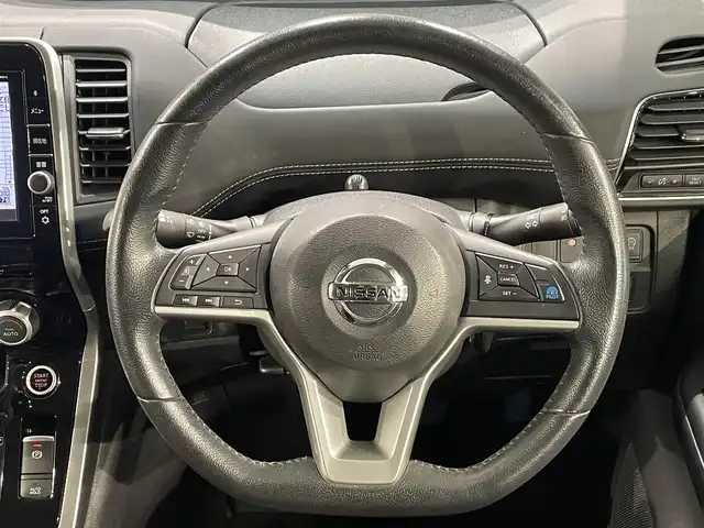 日産 セレナ ハイウェイスター プロパイロットED 愛知県 2016(平28)年 5.4万km マルーンレッド 2トーン 純正10インチナビ/プロパイロット/衝突軽減ブレーキ/両側電動スライドドア/ビルトインETC/LEDヘッドライト/バックカメラ/フルセグＴＶ/Ｂｌｕｅｔｏｏｔｈ/コーナーセンサー/レーンキープアシスト/HDMI接続/プッシュスタート/USB接続/スマートキー/CD/DVD再生/アイドリングストップ/ミュージックサーバー/ミュージックプレイヤー接続/純正フロアマット/純正アルミホイール/オートライト/禁煙車/2トーンカラー/ウィンカーミラー/電動格納ミラー/フォグランプ/電動パーキングブレーキ/オートブレーキホールド/横滑り防止装置/ステアリングリモコン/ハンズフリーパワースライドドア/Wエアコン