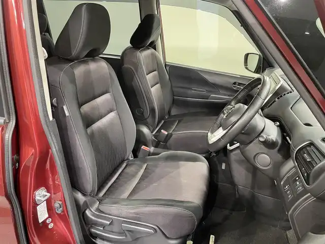 日産 セレナ ハイウェイスター プロパイロットED 愛知県 2016(平28)年 5.4万km マルーンレッド 2トーン 純正10インチナビ/プロパイロット/衝突軽減ブレーキ/両側電動スライドドア/ビルトインETC/LEDヘッドライト/バックカメラ/フルセグＴＶ/Ｂｌｕｅｔｏｏｔｈ/コーナーセンサー/レーンキープアシスト/HDMI接続/プッシュスタート/USB接続/スマートキー/CD/DVD再生/アイドリングストップ/ミュージックサーバー/ミュージックプレイヤー接続/純正フロアマット/純正アルミホイール/オートライト/禁煙車/2トーンカラー/ウィンカーミラー/電動格納ミラー/フォグランプ/電動パーキングブレーキ/オートブレーキホールド/横滑り防止装置/ステアリングリモコン/ハンズフリーパワースライドドア/Wエアコン