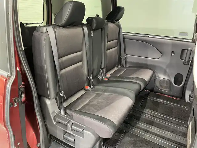 日産 セレナ ハイウェイスター プロパイロットED 愛知県 2016(平28)年 5.4万km マルーンレッド 2トーン 純正10インチナビ/プロパイロット/衝突軽減ブレーキ/両側電動スライドドア/ビルトインETC/LEDヘッドライト/バックカメラ/フルセグＴＶ/Ｂｌｕｅｔｏｏｔｈ/コーナーセンサー/レーンキープアシスト/HDMI接続/プッシュスタート/USB接続/スマートキー/CD/DVD再生/アイドリングストップ/ミュージックサーバー/ミュージックプレイヤー接続/純正フロアマット/純正アルミホイール/オートライト/禁煙車/2トーンカラー/ウィンカーミラー/電動格納ミラー/フォグランプ/電動パーキングブレーキ/オートブレーキホールド/横滑り防止装置/ステアリングリモコン/ハンズフリーパワースライドドア/Wエアコン