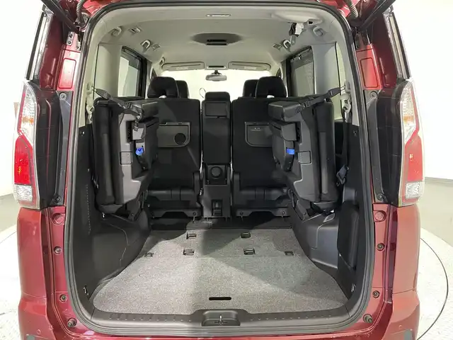 日産 セレナ ハイウェイスター プロパイロットED 愛知県 2016(平28)年 5.4万km マルーンレッド 2トーン 純正10インチナビ/プロパイロット/衝突軽減ブレーキ/両側電動スライドドア/ビルトインETC/LEDヘッドライト/バックカメラ/フルセグＴＶ/Ｂｌｕｅｔｏｏｔｈ/コーナーセンサー/レーンキープアシスト/HDMI接続/プッシュスタート/USB接続/スマートキー/CD/DVD再生/アイドリングストップ/ミュージックサーバー/ミュージックプレイヤー接続/純正フロアマット/純正アルミホイール/オートライト/禁煙車/2トーンカラー/ウィンカーミラー/電動格納ミラー/フォグランプ/電動パーキングブレーキ/オートブレーキホールド/横滑り防止装置/ステアリングリモコン/ハンズフリーパワースライドドア/Wエアコン