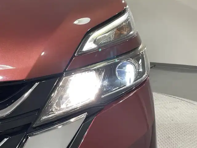 日産 セレナ ハイウェイスター プロパイロットED 愛知県 2016(平28)年 5.4万km マルーンレッド 2トーン 純正10インチナビ/プロパイロット/衝突軽減ブレーキ/両側電動スライドドア/ビルトインETC/LEDヘッドライト/バックカメラ/フルセグＴＶ/Ｂｌｕｅｔｏｏｔｈ/コーナーセンサー/レーンキープアシスト/HDMI接続/プッシュスタート/USB接続/スマートキー/CD/DVD再生/アイドリングストップ/ミュージックサーバー/ミュージックプレイヤー接続/純正フロアマット/純正アルミホイール/オートライト/禁煙車/2トーンカラー/ウィンカーミラー/電動格納ミラー/フォグランプ/電動パーキングブレーキ/オートブレーキホールド/横滑り防止装置/ステアリングリモコン/ハンズフリーパワースライドドア/Wエアコン