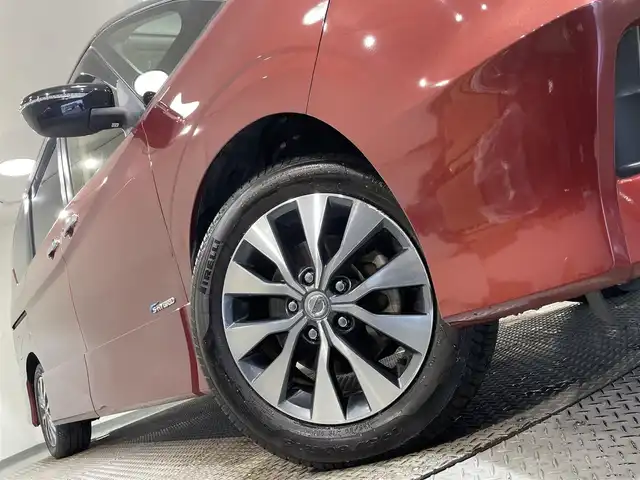 日産 セレナ ハイウェイスター プロパイロットED 愛知県 2016(平28)年 5.4万km マルーンレッド 2トーン 純正10インチナビ/プロパイロット/衝突軽減ブレーキ/両側電動スライドドア/ビルトインETC/LEDヘッドライト/バックカメラ/フルセグＴＶ/Ｂｌｕｅｔｏｏｔｈ/コーナーセンサー/レーンキープアシスト/HDMI接続/プッシュスタート/USB接続/スマートキー/CD/DVD再生/アイドリングストップ/ミュージックサーバー/ミュージックプレイヤー接続/純正フロアマット/純正アルミホイール/オートライト/禁煙車/2トーンカラー/ウィンカーミラー/電動格納ミラー/フォグランプ/電動パーキングブレーキ/オートブレーキホールド/横滑り防止装置/ステアリングリモコン/ハンズフリーパワースライドドア/Wエアコン