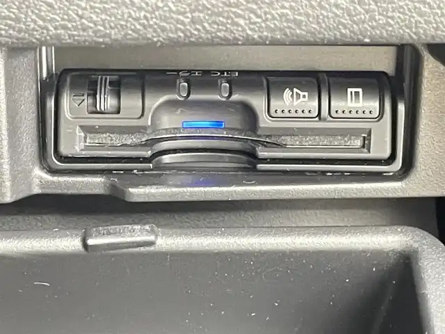 日産 セレナ ハイウェイスター G 千葉県 2016(平28)年 8.1万km シャイニングブルー 禁煙車　/純正９型ナビ　/　フルセグＴＶ　ＢＴ　ＣＤ　ＤＶＤ　/後席モニター　/全周囲カメラ　/両側電動スライドドア　/衝突軽減ブレーキ/車線逸脱警報　/クルーズコントロール　/衝突軽減システム　/ＥＴＣ　/ＬＥＤヘッドライト　/フォグランプ/ステアリングスイッチ/純正フロアマット