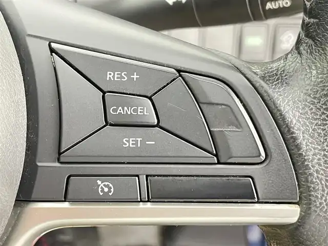 日産 セレナ ハイウェイスター G 千葉県 2016(平28)年 8.1万km シャイニングブルー 禁煙車　/純正９型ナビ　/　フルセグＴＶ　ＢＴ　ＣＤ　ＤＶＤ　/後席モニター　/全周囲カメラ　/両側電動スライドドア　/衝突軽減ブレーキ/車線逸脱警報　/クルーズコントロール　/衝突軽減システム　/ＥＴＣ　/ＬＥＤヘッドライト　/フォグランプ/ステアリングスイッチ/純正フロアマット