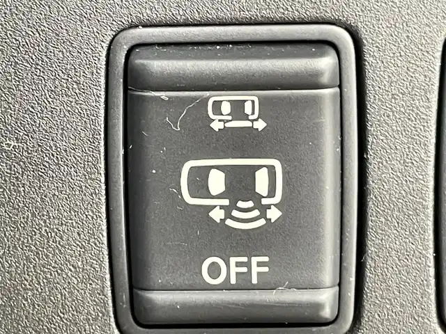 日産 セレナ ハイウェイスター G 千葉県 2016(平28)年 8.1万km シャイニングブルー 禁煙車　/純正９型ナビ　/　フルセグＴＶ　ＢＴ　ＣＤ　ＤＶＤ　/後席モニター　/全周囲カメラ　/両側電動スライドドア　/衝突軽減ブレーキ/車線逸脱警報　/クルーズコントロール　/衝突軽減システム　/ＥＴＣ　/ＬＥＤヘッドライト　/フォグランプ/ステアリングスイッチ/純正フロアマット