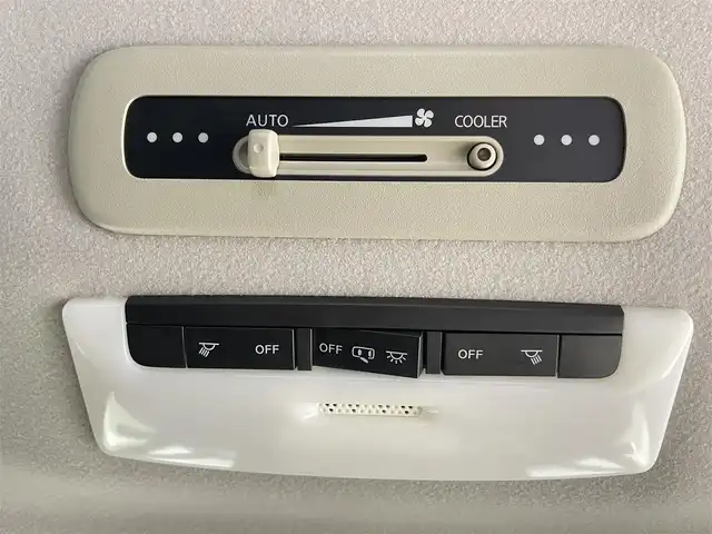 日産 セレナ ハイウェイスター G 千葉県 2016(平28)年 8.1万km シャイニングブルー 禁煙車　/純正９型ナビ　/　フルセグＴＶ　ＢＴ　ＣＤ　ＤＶＤ　/後席モニター　/全周囲カメラ　/両側電動スライドドア　/衝突軽減ブレーキ/車線逸脱警報　/クルーズコントロール　/衝突軽減システム　/ＥＴＣ　/ＬＥＤヘッドライト　/フォグランプ/ステアリングスイッチ/純正フロアマット