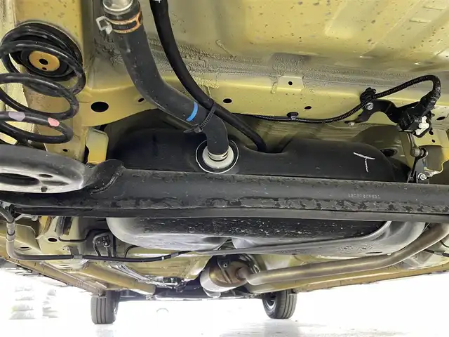 スズキ スペーシア ギア HYBRID XZターボ 宮城県 2022(令4)年 0.9万km アクティブイエロー/ガンメタリック2トーン 純正９型ナビ　/全周囲カメラ　/両側電動スライドドア　/ヘッドアップディスプレイ/スマートフォン連携　/シートヒーター　/パーキングセンサー　/レーダークルーズコントロール　/衝突軽減ブレーキ　/レーンキープアシスト　/ＬＥＤヘッドライト　/オートハイビーム　/フルセグＴＶ/CD/DVDプレーヤー/前後ドライブレコーダー/ビルトインETC/充電用USBポート/TVキャンセラー/純正14インチAW/禁煙車