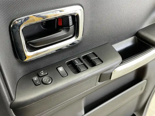 スズキ スペーシア ギア HYBRID XZターボ 宮城県 2022(令4)年 0.9万km アクティブイエロー/ガンメタリック2トーン 純正９型ナビ　/全周囲カメラ　/両側電動スライドドア　/ヘッドアップディスプレイ/スマートフォン連携　/シートヒーター　/パーキングセンサー　/レーダークルーズコントロール　/衝突軽減ブレーキ　/レーンキープアシスト　/ＬＥＤヘッドライト　/オートハイビーム　/フルセグＴＶ/CD/DVDプレーヤー/前後ドライブレコーダー/ビルトインETC/充電用USBポート/TVキャンセラー/純正14インチAW/禁煙車