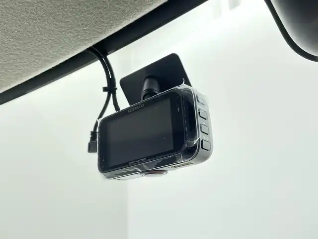 スズキ スペーシア ギア HYBRID XZターボ 宮城県 2022(令4)年 0.9万km アクティブイエロー/ガンメタリック2トーン 純正９型ナビ　/全周囲カメラ　/両側電動スライドドア　/ヘッドアップディスプレイ/スマートフォン連携　/シートヒーター　/パーキングセンサー　/レーダークルーズコントロール　/衝突軽減ブレーキ　/レーンキープアシスト　/ＬＥＤヘッドライト　/オートハイビーム　/フルセグＴＶ/CD/DVDプレーヤー/前後ドライブレコーダー/ビルトインETC/充電用USBポート/TVキャンセラー/純正14インチAW/禁煙車