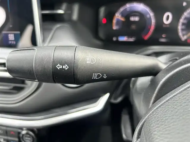 クライスラー・ジープ ジープ コマンダー リミテッド 石川県 2023(令5)年 2万km 黒 サンルーフ/メーカーナビ/全方位カメラ/レザーシート/パワーリアゲート/シートヒーター/BSM/ステアリングヒーター/シートメモリー/レーンキープ/衝突軽減/ETC２．０