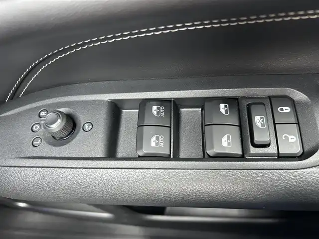 クライスラー・ジープ ジープ コマンダー リミテッド 石川県 2023(令5)年 2万km 黒 サンルーフ/メーカーナビ/全方位カメラ/レザーシート/パワーリアゲート/シートヒーター/BSM/ステアリングヒーター/シートメモリー/レーンキープ/衝突軽減/ETC２．０