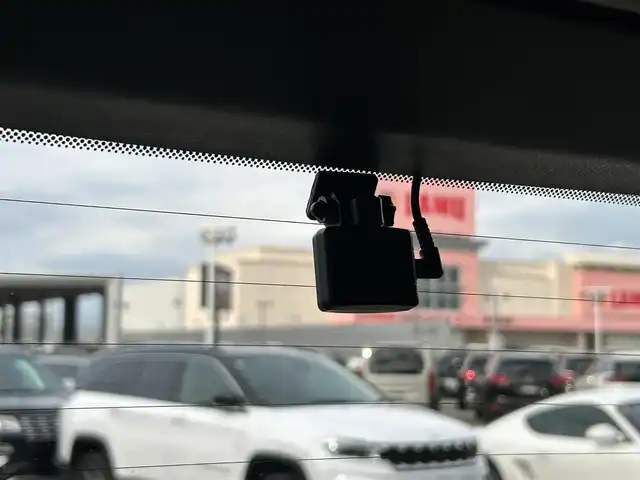 クライスラー・ジープ ジープ コマンダー リミテッド 石川県 2023(令5)年 2万km 黒 サンルーフ/メーカーナビ/全方位カメラ/レザーシート/パワーリアゲート/シートヒーター/BSM/ステアリングヒーター/シートメモリー/レーンキープ/衝突軽減/ETC２．０