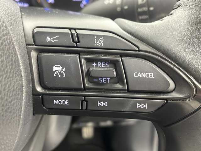 トヨタ ヤリス ハイブリッド Z 宮城県 2020(令2)年 8万km ブラック/シアンメタリック 禁煙車/ヘッドアップディスプレイ/トヨタセーフティーセンス/・レーダークルーズコントロール/・プリクラッシュセーフティーシステム/・パーキングサポートブレーキ/・ロードサインアシスト/・レーントレーシングアシスト/・クリアランスソナー/純正8インチディスプレイオーディオ/・BT.AM.FM.USB.Miracast/バックカメラ/前席シートヒーター/AC100V充電/ビルトインETC/純正ドライブレコーダー（F）/革巻きステアリング/ステアリングスイッチ/プッシュスタート/スマートキー2個/純正フロアマット/純正16インチアルミホイール/15インチアルミホイール付き冬タイヤ積込/ヘッドライトレベライザー/アイドリングストップ/横滑り防止機能