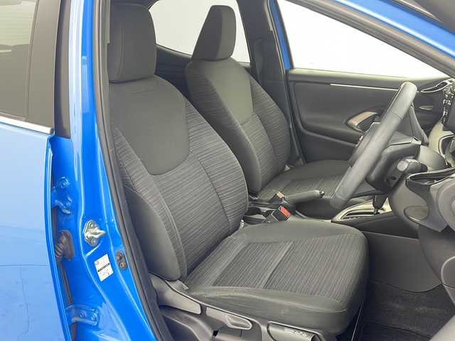 トヨタ ヤリス ハイブリッド Z 宮城県 2020(令2)年 8万km ブラック/シアンメタリック 禁煙車/ヘッドアップディスプレイ/トヨタセーフティーセンス/・レーダークルーズコントロール/・プリクラッシュセーフティーシステム/・パーキングサポートブレーキ/・ロードサインアシスト/・レーントレーシングアシスト/・クリアランスソナー/純正8インチディスプレイオーディオ/・BT.AM.FM.USB.Miracast/バックカメラ/前席シートヒーター/AC100V充電/ビルトインETC/純正ドライブレコーダー（F）/革巻きステアリング/ステアリングスイッチ/プッシュスタート/スマートキー2個/純正フロアマット/純正16インチアルミホイール/15インチアルミホイール付き冬タイヤ積込/ヘッドライトレベライザー/アイドリングストップ/横滑り防止機能