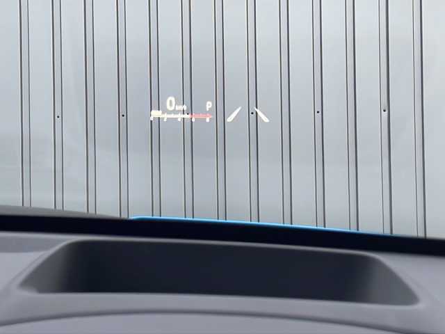 トヨタ ヤリス ハイブリッド Z 宮城県 2020(令2)年 8万km ブラック/シアンメタリック 禁煙車/ヘッドアップディスプレイ/トヨタセーフティーセンス/・レーダークルーズコントロール/・プリクラッシュセーフティーシステム/・パーキングサポートブレーキ/・ロードサインアシスト/・レーントレーシングアシスト/・クリアランスソナー/純正8インチディスプレイオーディオ/・BT.AM.FM.USB.Miracast/バックカメラ/前席シートヒーター/AC100V充電/ビルトインETC/純正ドライブレコーダー（F）/革巻きステアリング/ステアリングスイッチ/プッシュスタート/スマートキー2個/純正フロアマット/純正16インチアルミホイール/15インチアルミホイール付き冬タイヤ積込/ヘッドライトレベライザー/アイドリングストップ/横滑り防止機能