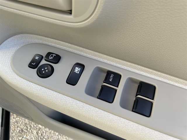 スズキ ラパン ＬＣ L 大阪府 2024(令6)年 0.4万km トラッドカーキメタリック ディスプレイオーディオ BT USB/バックカメラ/シートヒーター/前後ドラレコ/ETC/スマートキー/プッシュエンジンスタート/衝突被害軽減ブレーキ/レーンアシスト/オートマチックハイビーム/LEDオートヘッドライト/バックソナー/革巻きステアリング/横滑り防止/保証書 取説/禁煙車