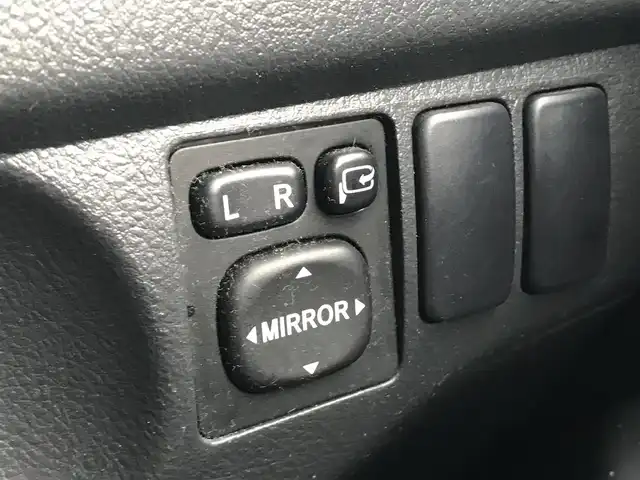 トヨタ ｂＢ Z Lパッケージ 富山県 2013(平25)年 7.8万km ブライトシルバーM 純正ナビ/フルセグTV/Bluetooth/スマートキー/ウインカーミラー/電動格納ミラー/ヘッドライトレベライザー/フォグランプ/パワーウインドウ/AAC