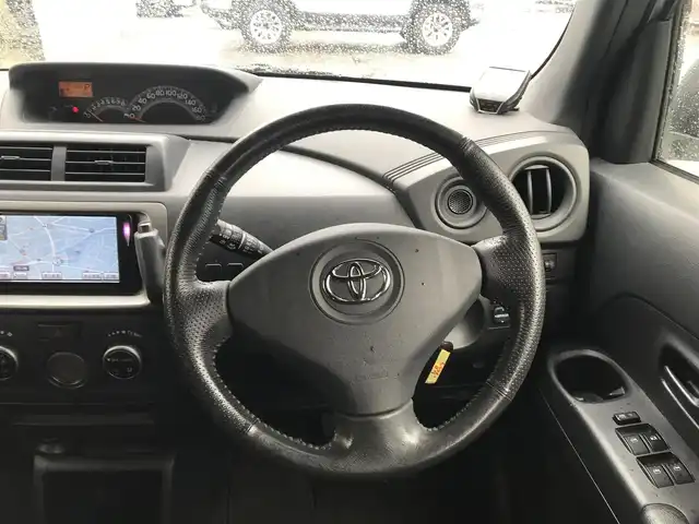 トヨタ ｂＢ Z Lパッケージ 富山県 2013(平25)年 7.8万km ブライトシルバーM 純正ナビ/フルセグTV/Bluetooth/スマートキー/ウインカーミラー/電動格納ミラー/ヘッドライトレベライザー/フォグランプ/パワーウインドウ/AAC