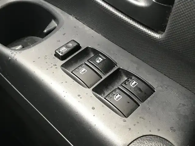 トヨタ ｂＢ Z Lパッケージ 富山県 2013(平25)年 7.8万km ブライトシルバーM 純正ナビ/フルセグTV/Bluetooth/スマートキー/ウインカーミラー/電動格納ミラー/ヘッドライトレベライザー/フォグランプ/パワーウインドウ/AAC