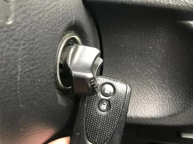 トヨタ ｂＢ Z Lパッケージ 富山県 2013(平25)年 7.8万km ブライトシルバーM 純正ナビ/フルセグTV/Bluetooth/スマートキー/ウインカーミラー/電動格納ミラー/ヘッドライトレベライザー/フォグランプ/パワーウインドウ/AAC