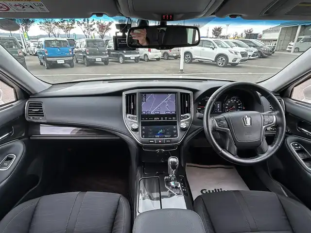 トヨタ クラウン ハイブリッド アスリートS 和歌山県 2014(平26)年 6.8万km ホワイトパールクリスタルシャイン 純正8インチナビ/フルセグTV/Bluetooth/CD/DVD/HDD/バックカメラ/ビルトインETC/前後ドライブレコーダー/PCS/レーダークルーズコントロール/クリアランスソナー/革ステアリング/ステアリングスイッチ/ステアリングヒーター/電動テレスコチルト/前席シートヒーター/前席パワーシート/LEDヘッドライト/フォグランプ/オートライト/オートワイパー/電動格納ミラー/フルオートエアコン/nano-e/純正17インチAW/スペアタイヤ/プッシュスタート/スマートキー