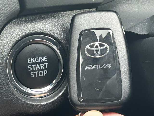 トヨタ ＲＡＶ４ X 島根県 2021(令3)年 6.4万km アティチュードブラックマイカ 登録時走行距離63978km/純正メーカーナビ/フルセグTV/クルーズコントロール（追従走行あり）/バックカメラ/コーナーセンサー前後/社外フルエアロ（ROWEN）/ブラインドスポットモニター/レーンキープアシスト/オートマチックハイビーム/LEDライト/ハーフレザーシート/デジタルインナーミラードラレコ付き/社外ドライブレコーダー/純正アルミホイール/純正フロアマット/ウィンカーミラー/ETC/プッシュスタート/保証書/取扱説明書
