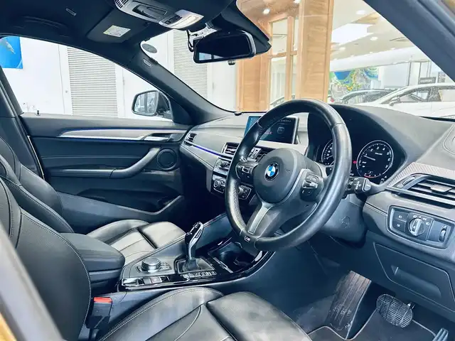 ＢＭＷ Ｘ２ xDrive20i MスポーツX 大阪府 2018(平30)年 2.4万km ガルバニックゴールドメタリック ワンオーナー/HUD/ACC/黒革/インテリジェントセーフティ/パワーシート/シートヒーター/Dシートメモリ/純正ナビ/TV/バックカメラ/純正20インチAW/LEDヘッドライト/電動リアゲート/ETC/ドラレコ