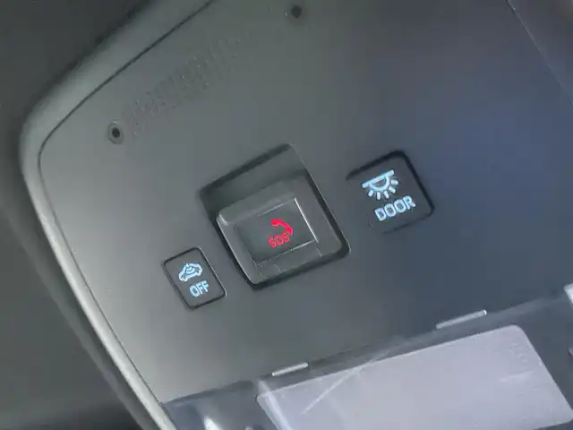 トヨタ クラウン ハイブリッド RS アドバンス 大阪府 2022(令4)年 3.6万km シルバーマイカM ワンオーナー/禁煙車/純正ナビ（12.3インチ）/（FM/AM・TV・DVD/CD・Bluetooth）/プリクラッシュセーフティー/クリアランスソナー/ブラインドスポットモニター/レーダークルーズコントロール/ロードサインアシスト/ドライブモード/（ノーマル・コンフォート・スポーツS・スポーツS＋・エコ）/純正18インチアルミホイール/ドライブレコーダー(前後)/ハンドルヒーター/シートヒーター/ブレーキホールド/USB端子X2/ETC2.0/本革巻きステアリング/取扱説明書/保証書
