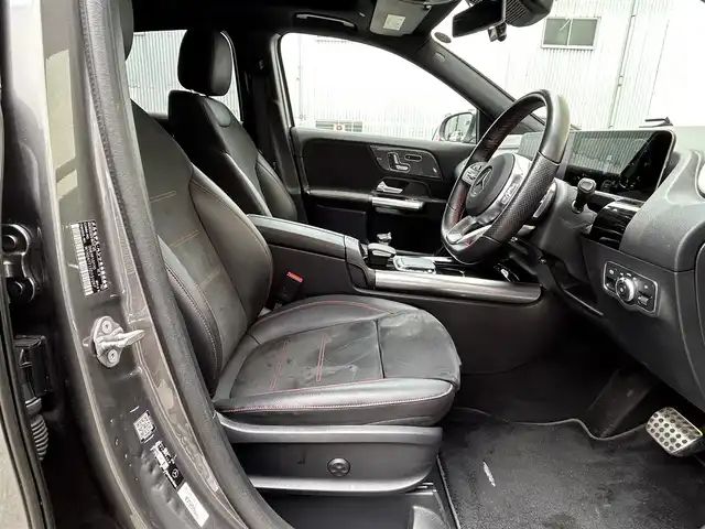 メルセデス・ベンツ ＧＬＡ２００ｄ 4マチック 大阪府 2020(令2)年 6.3万km マウンテングレー 純正１０インチナビ/(フルセグ/BT/CD/DVD)/パノラマルーフ/レーダークルーズコントロール/全方位モニター/ブラインドスポットモニター/パドルシフト/衝突軽減システム/レーンキープアシスト/前後コーナーセンサー/電動リアゲート/ハーフレザーシート/前席パワーシート/前席シートヒーター/純正１９インチAW/ETC2.0/保証書/取扱説明書/スペアキー　あり