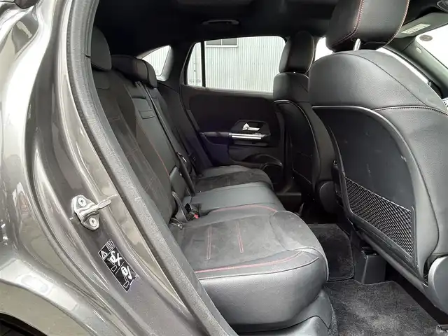 メルセデス・ベンツ ＧＬＡ２００ｄ 4マチック 大阪府 2020(令2)年 6.3万km マウンテングレー 純正１０インチナビ/(フルセグ/BT/CD/DVD)/パノラマルーフ/レーダークルーズコントロール/全方位モニター/ブラインドスポットモニター/パドルシフト/衝突軽減システム/レーンキープアシスト/前後コーナーセンサー/電動リアゲート/ハーフレザーシート/前席パワーシート/前席シートヒーター/純正１９インチAW/ETC2.0/保証書/取扱説明書/スペアキー　あり