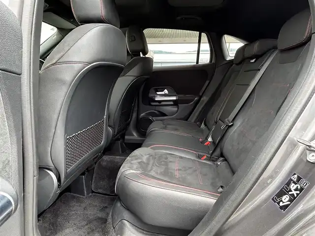 メルセデス・ベンツ ＧＬＡ２００ｄ 4マチック 大阪府 2020(令2)年 6.3万km マウンテングレー 純正１０インチナビ/(フルセグ/BT/CD/DVD)/パノラマルーフ/レーダークルーズコントロール/全方位モニター/ブラインドスポットモニター/パドルシフト/衝突軽減システム/レーンキープアシスト/前後コーナーセンサー/電動リアゲート/ハーフレザーシート/前席パワーシート/前席シートヒーター/純正１９インチAW/ETC2.0/保証書/取扱説明書/スペアキー　あり