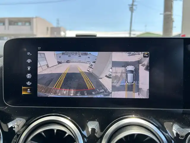 メルセデス・ベンツ ＧＬＡ２００ｄ 4マチック 大阪府 2020(令2)年 6.3万km マウンテングレー 純正１０インチナビ/(フルセグ/BT/CD/DVD)/パノラマルーフ/レーダークルーズコントロール/全方位モニター/ブラインドスポットモニター/パドルシフト/衝突軽減システム/レーンキープアシスト/前後コーナーセンサー/電動リアゲート/ハーフレザーシート/前席パワーシート/前席シートヒーター/純正１９インチAW/ETC2.0/保証書/取扱説明書/スペアキー　あり
