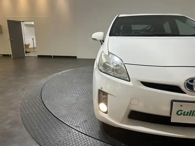 トヨタ プリウス S 愛媛県 2009(平21)年 11.6万km スーパーホワイトⅡ ・社外ナビ（ＢＴ・フルセグＴＶ・ＣＤＤＶＤ・ＳＤ）/・バックカメラ　/・コーナーセンサー　/・ＥＴＣ　/・プッシュスタート　/・スマートキー　/・スペアキー