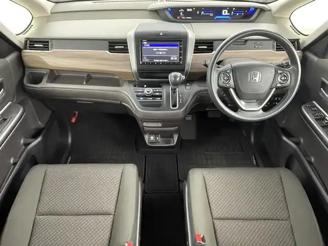 ホンダ フリード G ホンダセンシング 福島県 2020(令2)年 5.2万km プラチナホワイトパール ホンダセンシング　/・CMBS/・車線逸脱警報/・レーンアシスト/・レーダークルーズコントロール/バックカメラ　/純正ナビゲーション/【AM/FM/DVD/CD/Bluetooth/フルセグ】/型番:VXM-205CI/ドライブレコーダー　/両側パワースライドドア　/コーナーセンサー　/プッシュスタート　/・スマートキー　/・スペアキー　/ＬＥＤライト　/・オートライト　/寒冷地仕様　/ウィンカーミラー　/純正フロアマット/