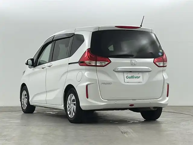 ホンダ フリード G ホンダセンシング 福島県 2020(令2)年 5.2万km プラチナホワイトパール ホンダセンシング　/・CMBS/・車線逸脱警報/・レーンアシスト/・レーダークルーズコントロール/バックカメラ　/純正ナビゲーション/【AM/FM/DVD/CD/Bluetooth/フルセグ】/型番:VXM-205CI/ドライブレコーダー　/両側パワースライドドア　/コーナーセンサー　/プッシュスタート　/・スマートキー　/・スペアキー　/ＬＥＤライト　/・オートライト　/寒冷地仕様　/ウィンカーミラー　/純正フロアマット/