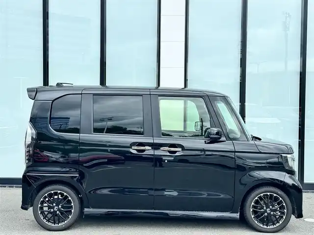 ホンダ Ｎ ＢＯＸ カスタム L ターボ 大阪府 2021(令3)年 3.3万km クリスタルブラックパール 純正８インチナビ/   フルセグTV/CD/DVD/Bluetooth/USB/バックモニター/衝突軽減ブレーキ/横滑り防止装置/コーナーセンサー/前席シートヒーター/両側パワースライドドア/レーダークルーズコントロール/レーンキープアシスト/パドルシフト/アイドリングストップ/オートマチックハイビーム/純正15インチアルミホイール/純正フロアマット/プッシュスタート/スマートキー/ＥＴＣ/ＬＥＤ/禁煙車