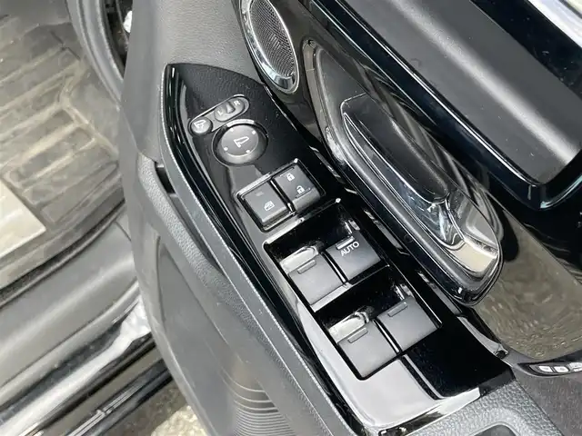 ホンダ Ｎ ＢＯＸ カスタム L ターボ 群馬県 2021(令3)年 4万km クリスタルブラックパール ホンダセンシング/・衝突軽減ブレーキ/・先行車発進お知らせ/・路外逸脱抑制機能/・標識認識機能/・アダプティブクルーズコントロール/・車線維持支援システム/・オートハイビーム/純正SDナビ/　　Bluetooth/フルセグ/CD/DVD/SD/    FM/AM/USB/ipod/AUX/バックカメラ/両側パワースライドドア/オートLEDヘッドライト/ハーフレザー/前席シートヒーター/4WD/パーキングセンサー/プッシュスタート/ステアリングスイッチ/純正フロアマット/純正15アルミホイール/前後ドライブレコーダー/ビルドインETC