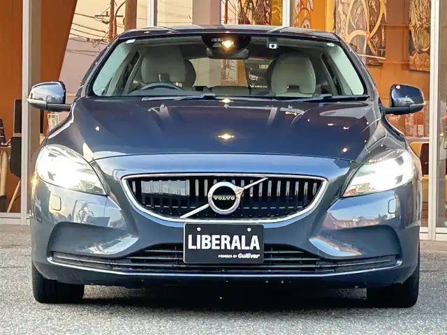 ボルボ Ｖ４０ T3 タックエディション 福岡県 2019(平31)年 3.5万km デニムブルーメタリック ナビ　/バックカメラ　/コーナーセンサー　/ＣＤ／ＤＶＤ　/ＡＣＣ　/ＢＳＭ　/レーンキープ　/衝突軽減Ｂ　/ハーフレザーシート　/シートヒーター　/スマートキー　/ＬＥＤヘッドライト　/純正１６インチＡＷ　/ＥＴＣ