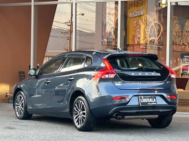 ボルボ Ｖ４０ T3 タックエディション 福岡県 2019(平31)年 3.5万km デニムブルーメタリック ナビ　/バックカメラ　/コーナーセンサー　/ＣＤ／ＤＶＤ　/ＡＣＣ　/ＢＳＭ　/レーンキープ　/衝突軽減Ｂ　/ハーフレザーシート　/シートヒーター　/スマートキー　/ＬＥＤヘッドライト　/純正１６インチＡＷ　/ＥＴＣ