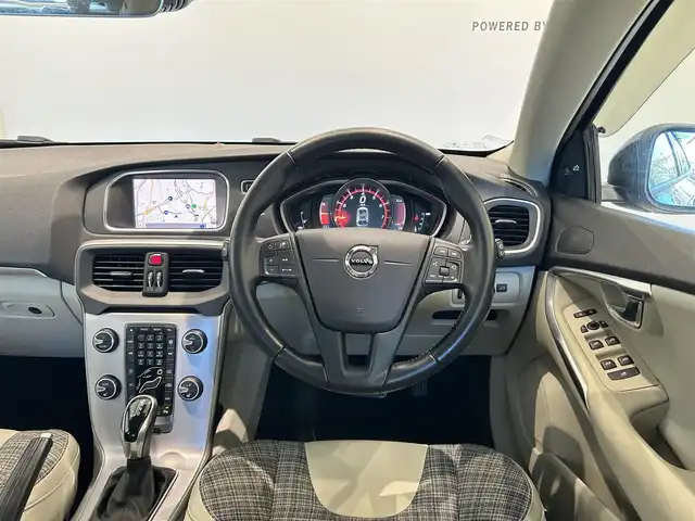 ボルボ Ｖ４０ T3 タックエディション 福岡県 2019(平31)年 3.5万km デニムブルーメタリック ナビ　/バックカメラ　/コーナーセンサー　/ＣＤ／ＤＶＤ　/ＡＣＣ　/ＢＳＭ　/レーンキープ　/衝突軽減Ｂ　/ハーフレザーシート　/シートヒーター　/スマートキー　/ＬＥＤヘッドライト　/純正１６インチＡＷ　/ＥＴＣ