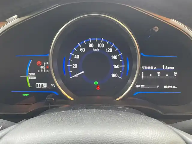 ホンダ フィット ハイブリット Lパッケージ 道央・札幌 2016(平28)年 8.4万km ティンテッドシルバーM (株)IDOMが運営する【じしゃロン札幌店】の自社ローン専用車両になりますこちらは現金またはオートローンご利用価格です。自社ローンご希望の方は別途その旨お申し付けください。・/４WD/純正8インチプレミアムインターナビ(VXM-165VFEi)/(AM/FM/ワンセグ/CD/DVD/Bluetooth/USB)/クルーズコントロール/ビルトインETC/純正フロアマット/プッシュスタート/保証書/取説