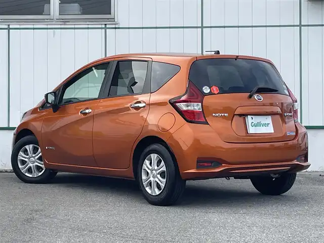 日産 ノート e－パワー X 山梨県 2018(平30)年 1.5万km プレミアムコロナオレンジ 純正メモリナビ(MJ117D-W)/純正CD/Bluetooth接続/フルセグTV/バックカメラ/ETC/エマージェンシーブレーキ/車線逸脱抑制機能/ステアリングスイッチ/スペアキー/取扱説明書/保証書