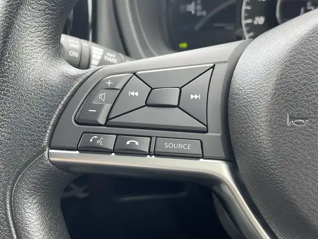 日産 ノート e－パワー X 山梨県 2018(平30)年 1.5万km プレミアムコロナオレンジ 純正メモリナビ(MJ117D-W)/純正CD/Bluetooth接続/フルセグTV/バックカメラ/ETC/エマージェンシーブレーキ/車線逸脱抑制機能/ステアリングスイッチ/スペアキー/取扱説明書/保証書